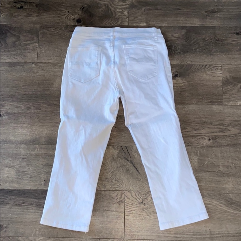 Soho New York and company cropped leggings